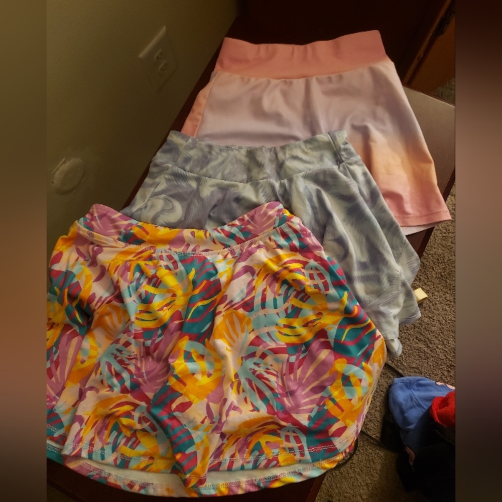 3/20$*Girls clothing lot sizes small & medium